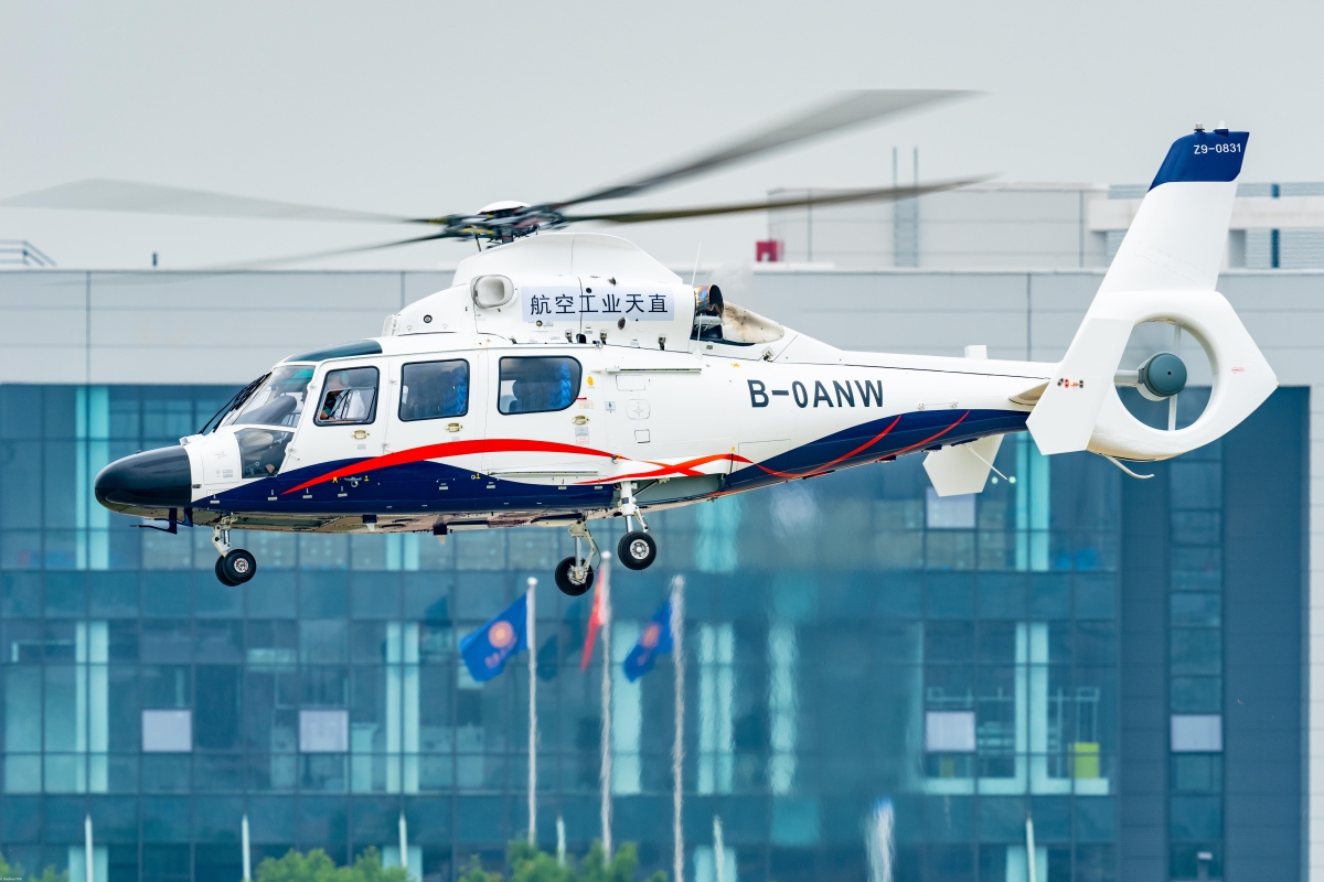 AC312E进行飞行预演。摄影：岳书华-1