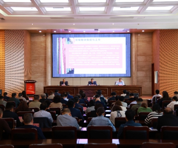 稳扎稳打，持续启发奋进； 思路创新，力求优质发展